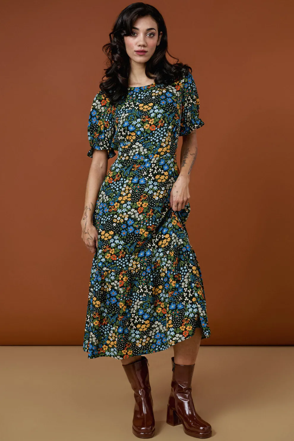 Ada 90's Floral Midi Dress