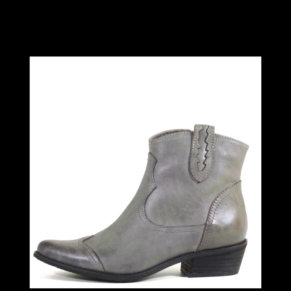 Connor Western Booties