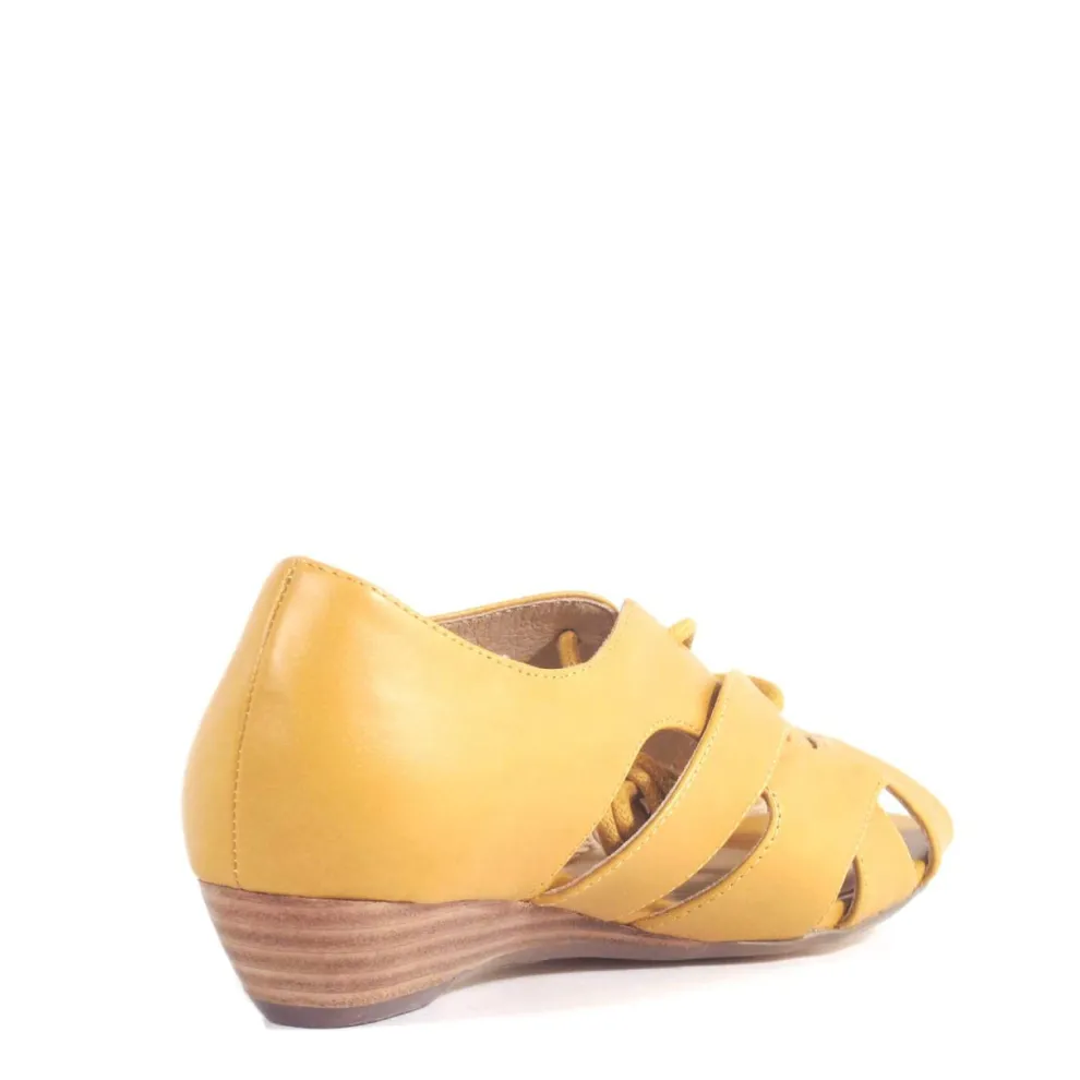 Feline Vintage Sandals