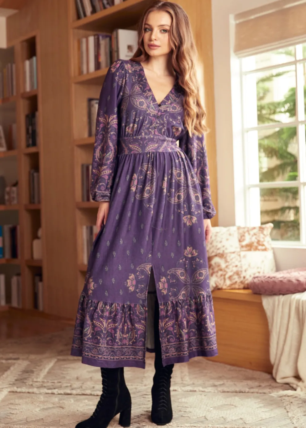 Goldie Hour V-Neck Midi Dress