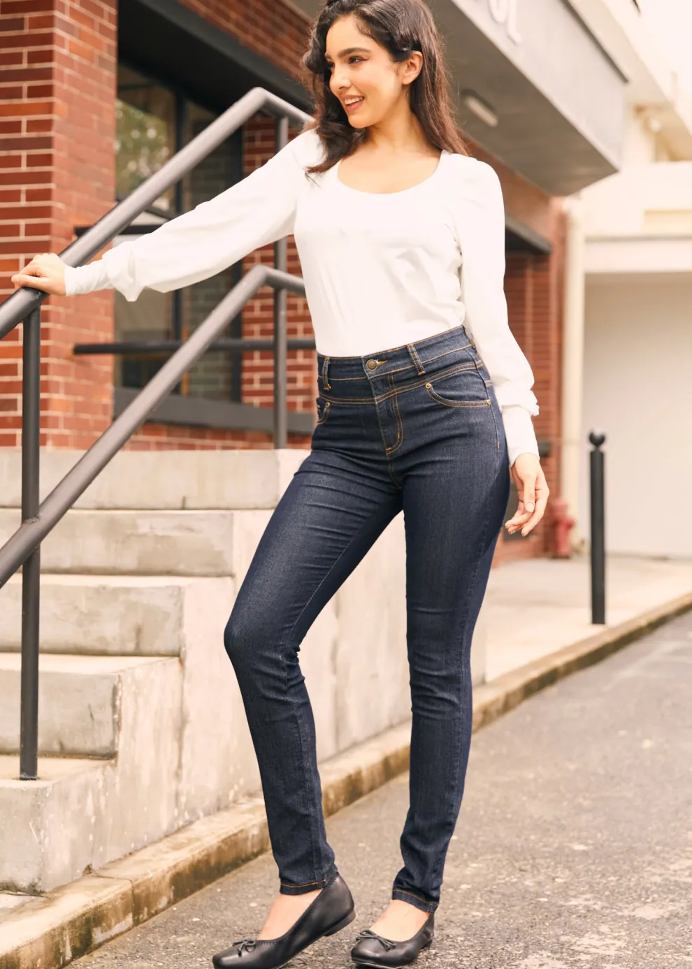 Karaoke Seamstress Buttoned Skinny Jeans