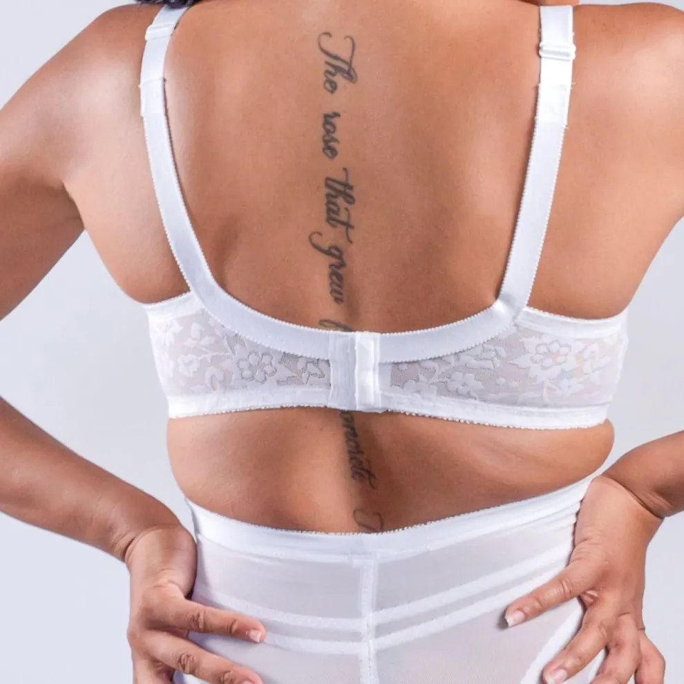 Style 2101 | Expandable Cup Wireless Shaper Bra - White